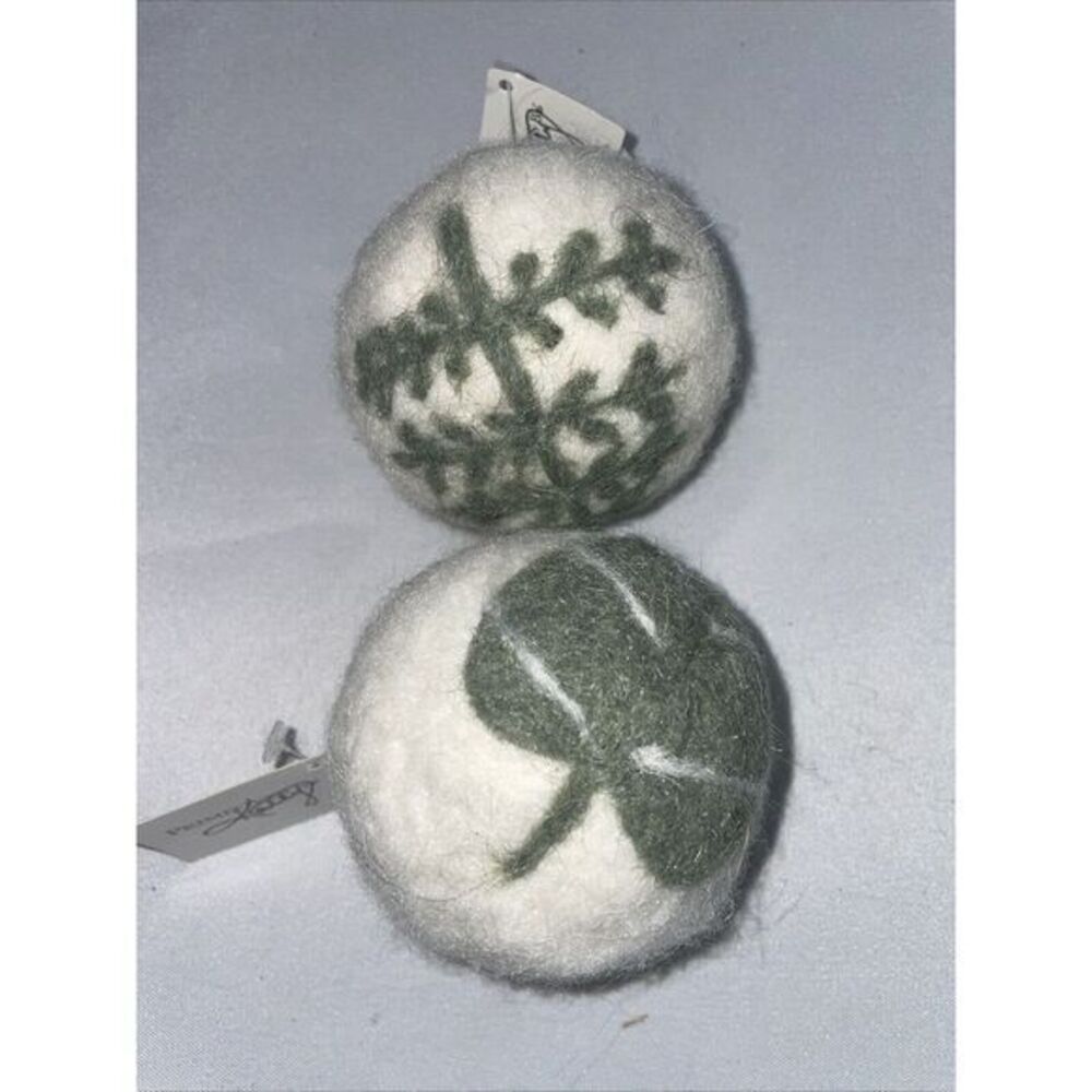 Primitives by Kathy Accent Felt Balls Leaves Christmas Holiday NWT
